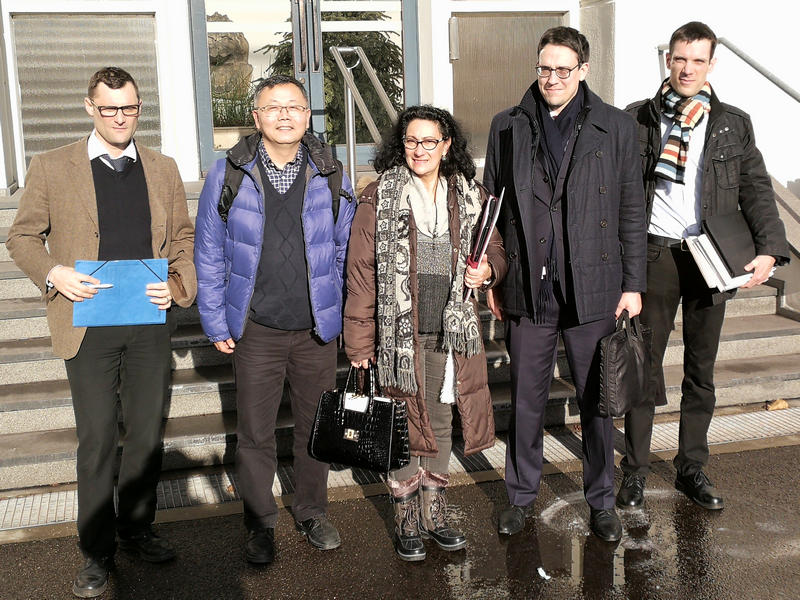 法鋼領導在迪林根領導陪同下參觀